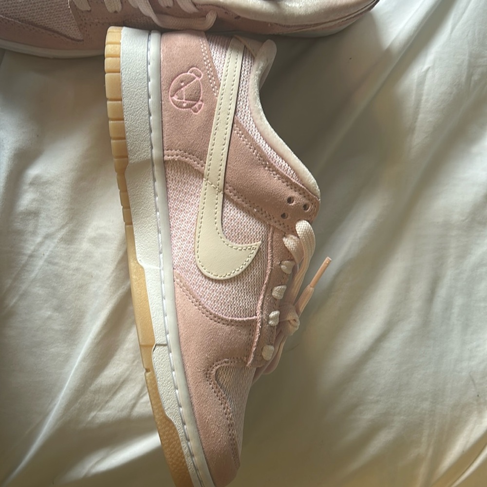 Brand new never worn! Nike “teddy bear pink” dunks size 8 woman
